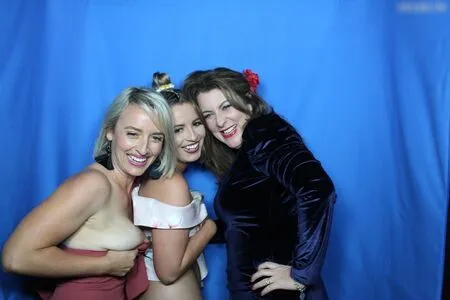 Photobox Flashes OnlyFans Leaked Free Thumbnail Picture - #pseNe1dEt9