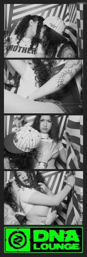 Photobox Flashes OnlyFans Leaked Free Thumbnail Picture - #qMmrm0Ami2