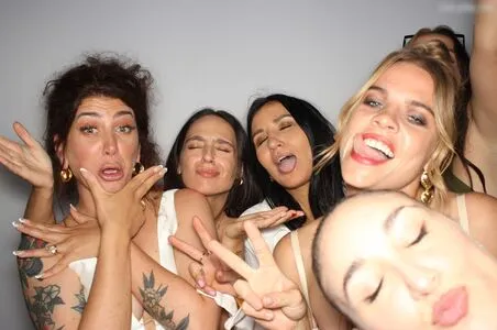 Photobox Flashes OnlyFans Leaked Free Thumbnail Picture - #wMKsRRcVRh