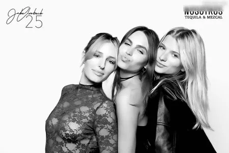 Photobox Flashes OnlyFans Leaked Free Thumbnail Picture - #zygfq7Mrag