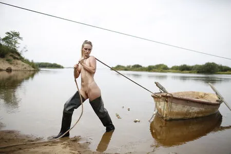 Photographer Oxana Gromova OnlyFans Leaked Free Thumbnail Picture - #Tpco79GWYp