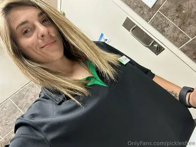 Picklesfree OnlyFans Leaked Free Thumbnail Picture - #HoytJehCRi