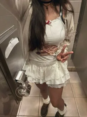 Pill0wprncess OnlyFans Leaked Free Thumbnail Picture - #tJmOuaR660