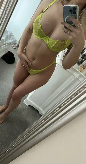 Pineapple Wife OnlyFans Leaked Free Thumbnail Picture - #LOLnRuGi5G