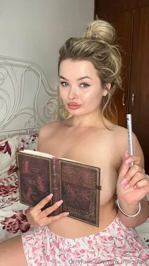Pink Milkshake OnlyFans Leaked Free Thumbnail Picture - #N5PswuvgIP