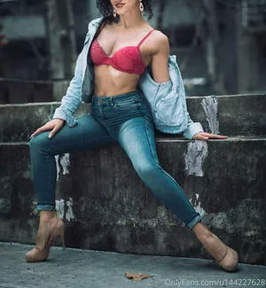 Pinkalinacurlydancer OnlyFans Leaked Free Thumbnail Picture - #ERDMuRFFQl