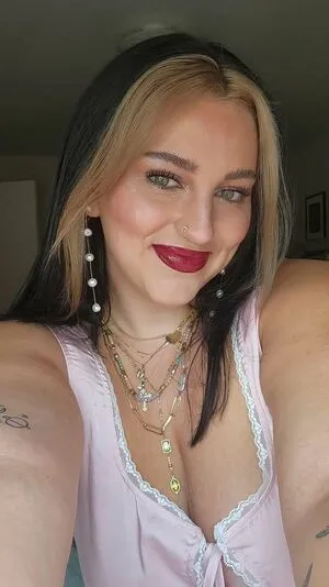 Pinklux1 OnlyFans Leaked Free Thumbnail Picture - #4r0tfaxZIe