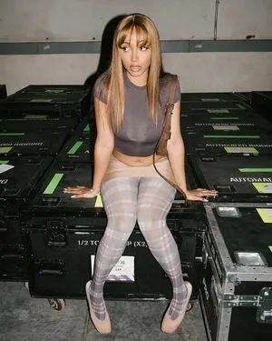 Pinkpantheress OnlyFans Leaked Free Thumbnail Picture - #E2kcSEEHTi