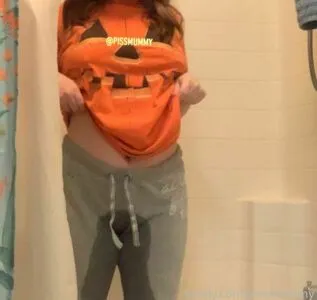 Pissmummy OnlyFans Leaked Free Thumbnail Picture - #JNrGz0cc81