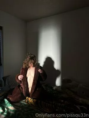 Pissqu33n OnlyFans Leaked Free Thumbnail Picture - #QLeTcNuPtS