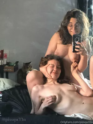 Pissqu33n OnlyFans Leaked Free Thumbnail Picture - #WqsMX9H8Ub