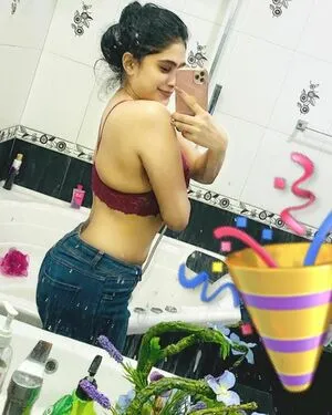 Piumi Hansamali OnlyFans Leaked Free Thumbnail Picture - #TclEBIn2rn