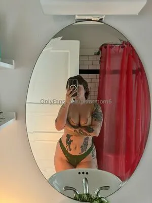 Pixarmom6 OnlyFans Leaked Free Thumbnail Picture - #T8MblyopZ7