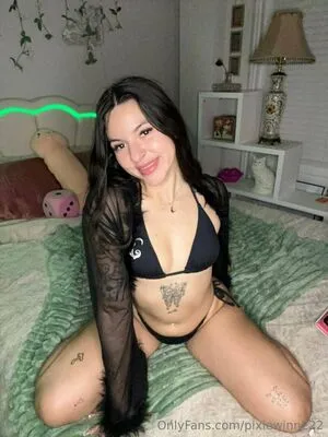 Pixiewinn222 OnlyFans Leaked Free Thumbnail Picture - #SkYSMObOpJ