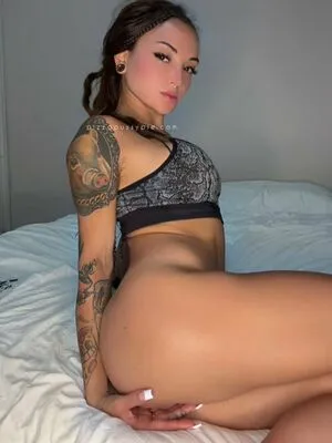 Pizzapussypie OnlyFans Leaked Free Thumbnail Picture - #WIFEhs3C59