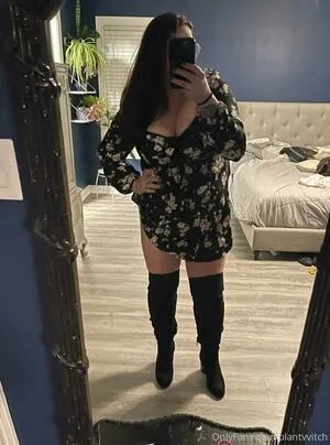 Plantvvitch OnlyFans Leaked Free Thumbnail Picture - #EFKJD1vnca