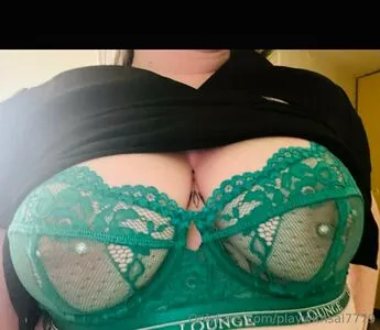 Playwithsal7779 OnlyFans Leaked Free Thumbnail Picture - #SM6etuvY3s