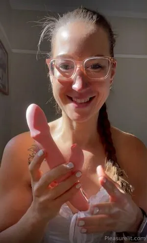 Pleasurelitstore OnlyFans Leaked Free Thumbnail Picture - #A2vHDNvpl2