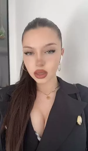 plr.lea OnlyFans Leaked Free Thumbnail Picture - #SmBT6xUxYE