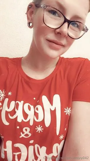 Poisonivy042 OnlyFans Leaked Free Thumbnail Picture - #X1mdlu9l9u