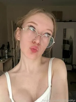 Polykittenmyr OnlyFans Leaked Free Thumbnail Picture - #3A8Px3s5pi