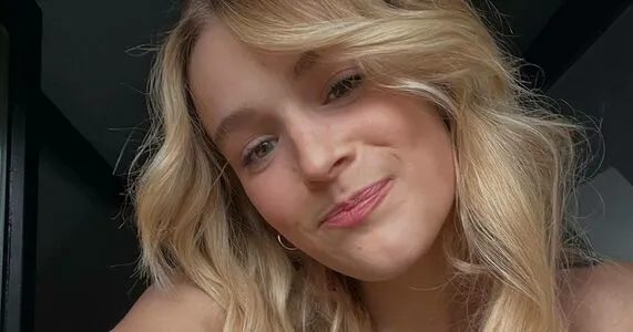 Pommelien Thijs OnlyFans Leaked Free Thumbnail Picture - #FpEnDNENPU