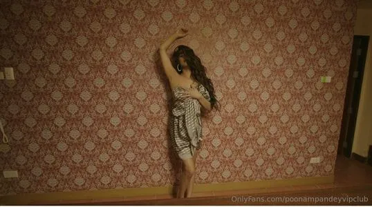 Poonampandeytv OnlyFans Leaked Free Thumbnail Picture - #imXD4PUoyB