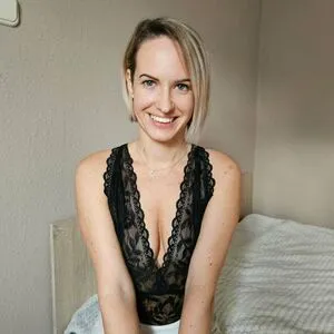 Poppy Leonie OnlyFans Leaked Free Thumbnail Picture - #tFvrEvHImp