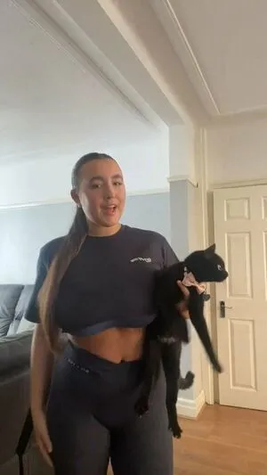 Poppy R OnlyFans Leaked Free Thumbnail Picture - #mnG4uJv8yN