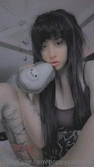 Poppycarmine OnlyFans Leaked Free Thumbnail Picture - #PwyEmida3X