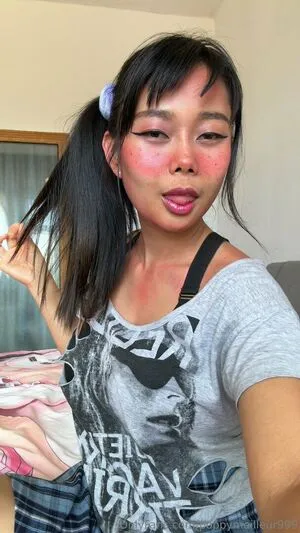 Poppymeilleur999 OnlyFans Leaked Free Thumbnail Picture - #BTNREhDs6M