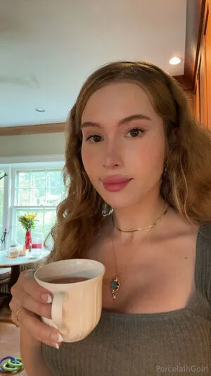 Porcelaingoirl OnlyFans Leaked Free Thumbnail Picture - #BEDcLfz9fn