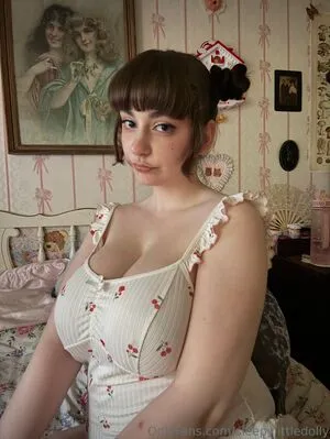 Porcelainmilkbottle OnlyFans Leaked Free Thumbnail Picture - #D90xMro2dT