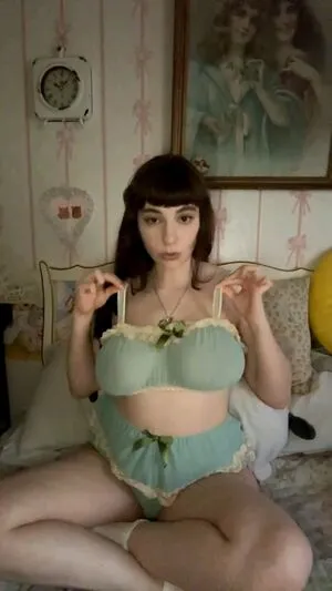 Porcelainmilkbottle OnlyFans Leaked Free Thumbnail Picture - #s72WGG703i