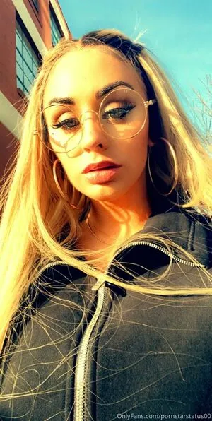 Pornstarstatus00 OnlyFans Leaked Free Thumbnail Picture - #i1KnEKy0R0