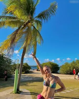 Porridgehead Paula Stayfit Paula OnlyFans Leaked Free Thumbnail Picture - #UCFoTu6SP7