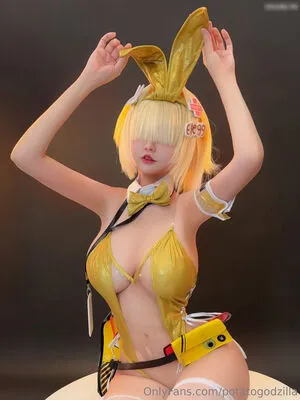 Potato Godzilla OnlyFans Leaked Free Thumbnail Picture - #DmeKcisrFR