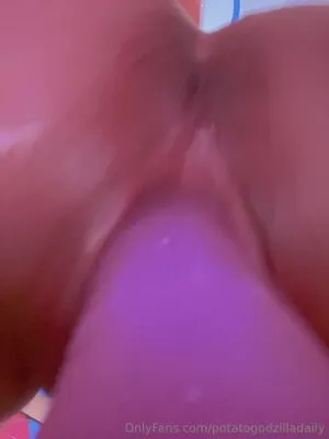 Potatogodzilladaily OnlyFans Leaked Free Thumbnail Picture - #125GkHB5jK