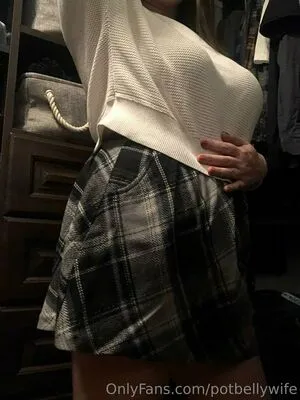 Potbellywife OnlyFans Leaked Free Thumbnail Picture - #5FdwucefGB