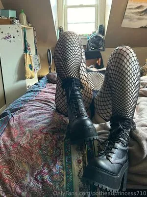 Potheadprincess710 OnlyFans Leaked Free Thumbnail Picture - #415j17ntF4