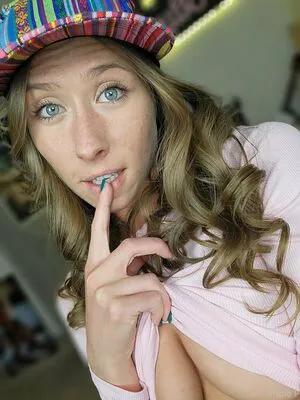 Pr3ttyp1nkpussy OnlyFans Leaked Free Thumbnail Picture - #IWVTe9pRRw