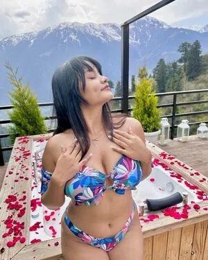 Prakriti Saha OnlyFans Leaked Free Thumbnail Picture - #4exhU9lgt4