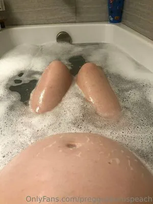 Preggosauruspeach OnlyFans Leaked Free Thumbnail Picture - #RW1CtIblfT