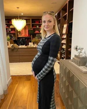Pregnant Celebs OnlyFans Leaked Free Thumbnail Picture - #AzG1L7g6xd