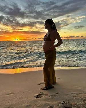 Pregnant Celebs OnlyFans Leaked Free Thumbnail Picture - #ZNesnIKFye