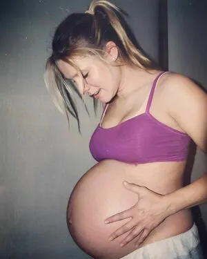 Pregnant Celebs OnlyFans Leaked Free Thumbnail Picture - #s6G2cHWwgE