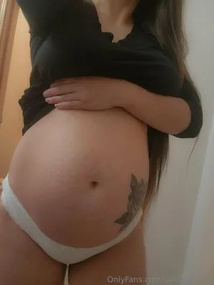 Pregnantdorothygale OnlyFans Leaked Free Thumbnail Picture - #MZQhUOv1Zc