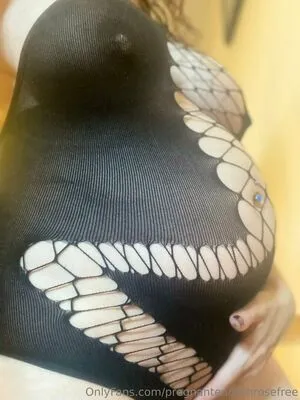 Pregnantenglishrosefree OnlyFans Leaked Free Thumbnail Picture - #iK9iycyk74