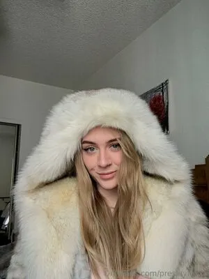 Presleyfoxxx OnlyFans Leaked Free Thumbnail Picture - #0N4NH9UJ52