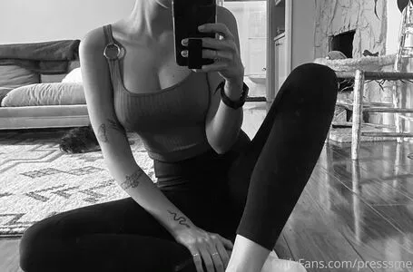Presssme OnlyFans Leaked Free Thumbnail Picture - #SX7ZzgiaYv